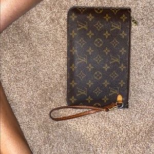 LV WRISTLET